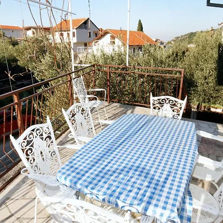 Apartment Apartments With A Parking Space Podaca, Makarska - 6055 *