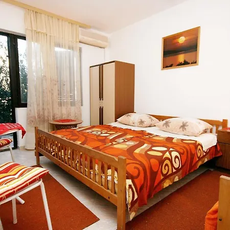 Apartment Apartments With A Parking Space Podaca, Makarska - 6055 *